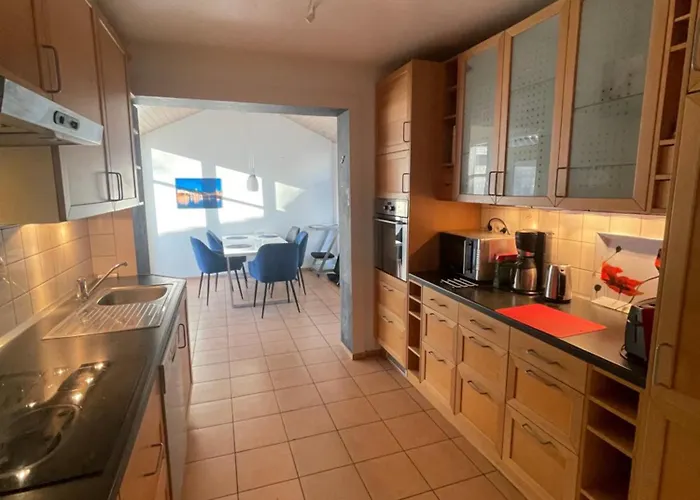 Hamburger Villenviertel, Ganzes Haus Mit 5 Einbettzimmern,1 Esszimmer